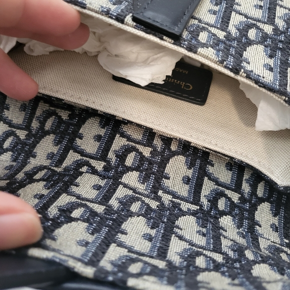 Like new dior mini saddle bag - Picture 2 of 6